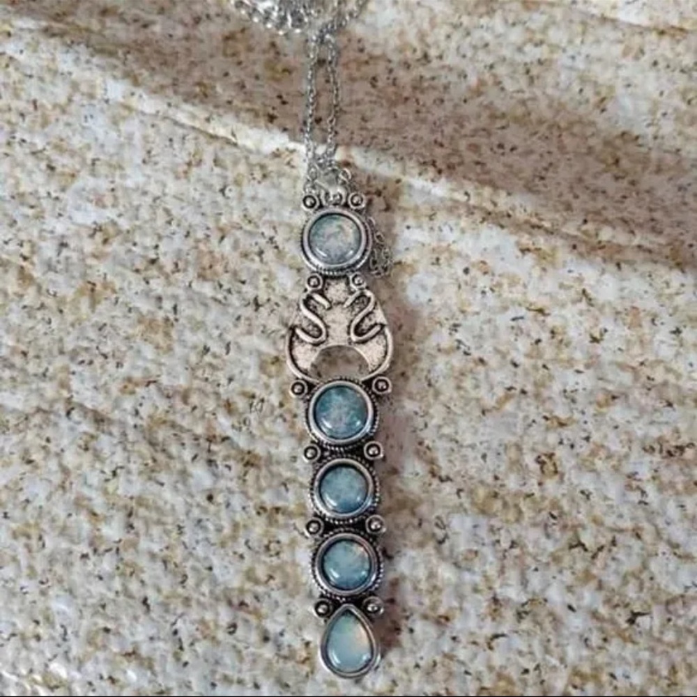 Vintage Women’s Tibetan Sterling Silver Handmade Moonstone 6 Tier Necklace - Picture 10 of 11